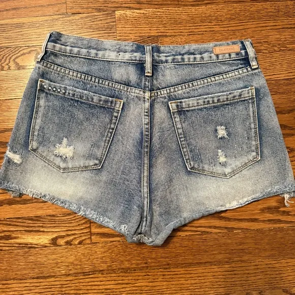 ⭐️ Blank NYC High-Rise Distressed Jean Shorts