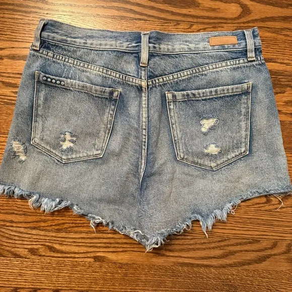 ⭐️ Blank NYC High-Rise Distressed Jean Shorts