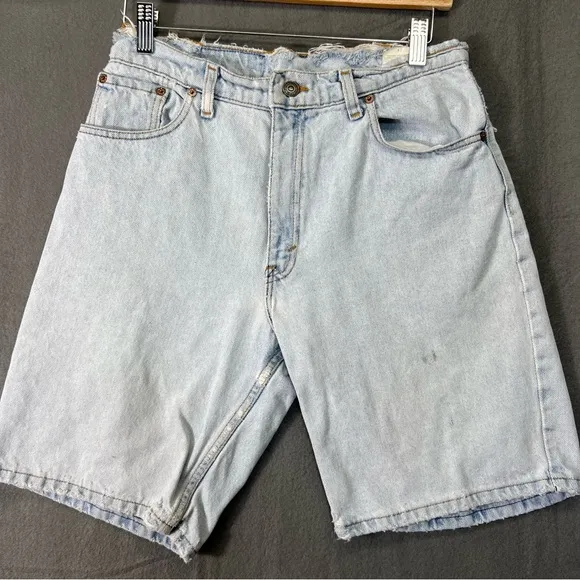 1990s sz 11 Levi’s vintage longline hightwaisted shorts distressed