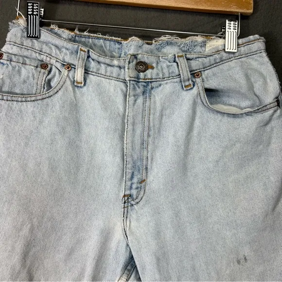 1990s sz 11 Levi’s vintage longline hightwaisted shorts distressed