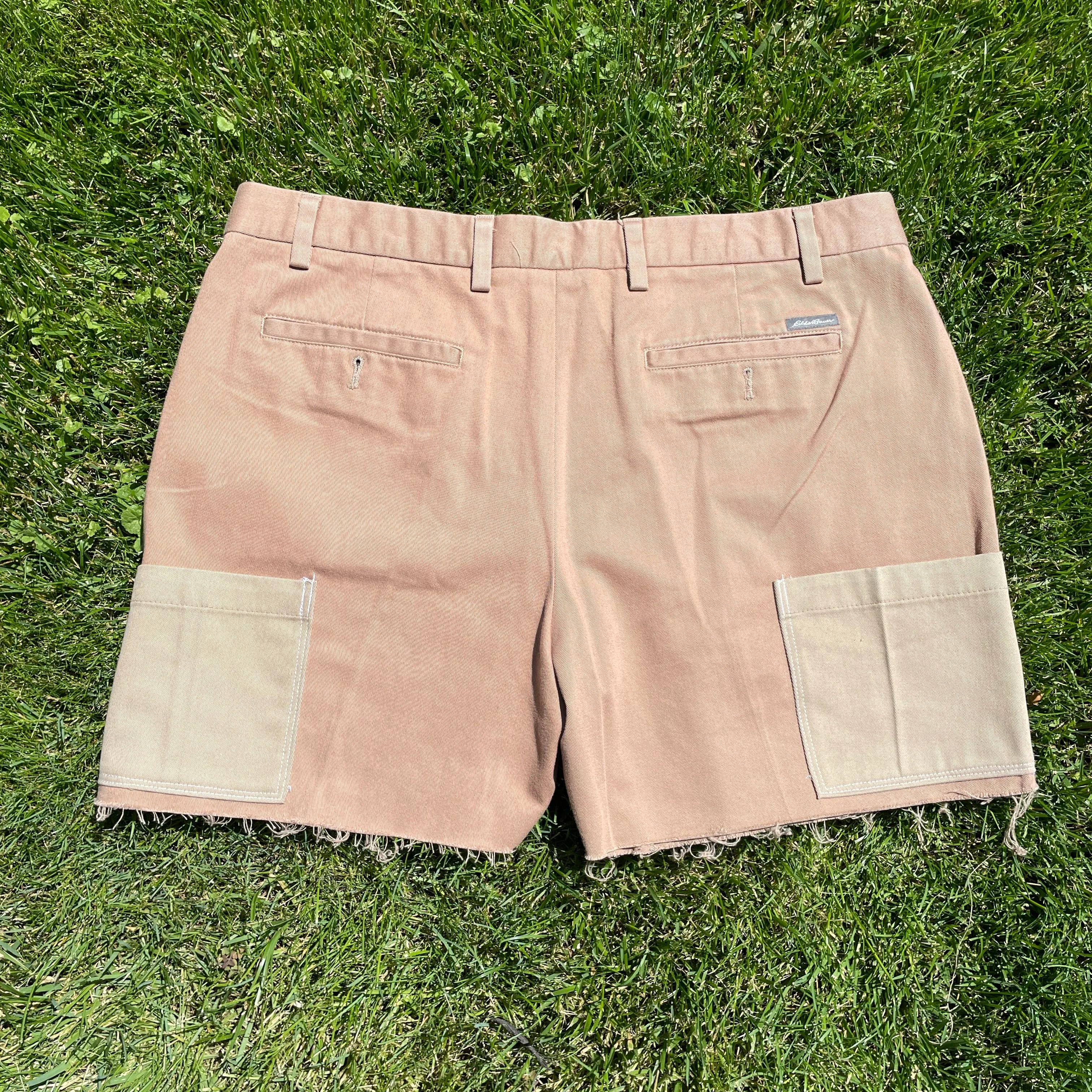 2-Tone Octa-Pocket Distressed Shorts 38W