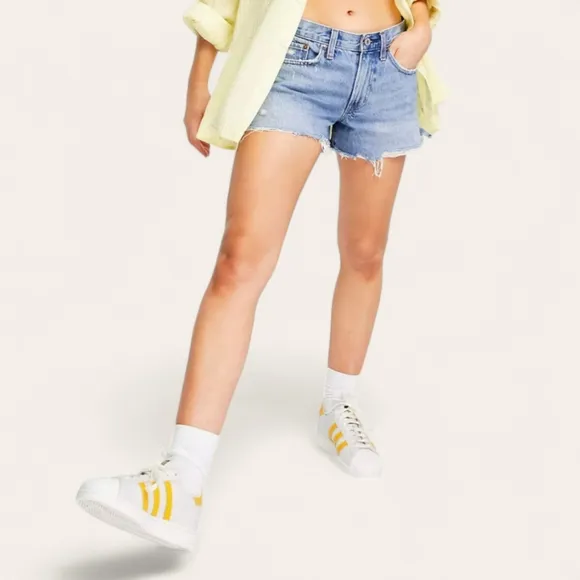 A&amp;F The Mid Rise Distressed Denim Boyfriend Cut Off Jean Shorts Women's Sz 8