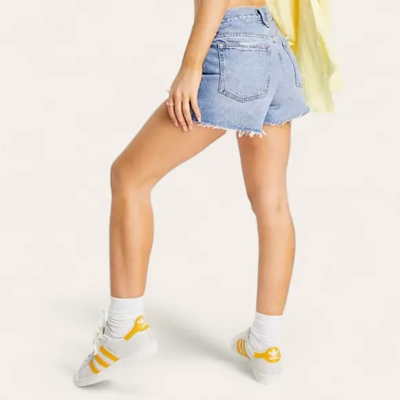 A&amp;F The Mid Rise Distressed Denim Boyfriend Cut Off Jean Shorts Women's Sz 8