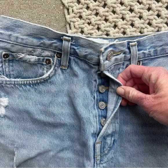 Agolde Distressed Jean Shorts Size 27