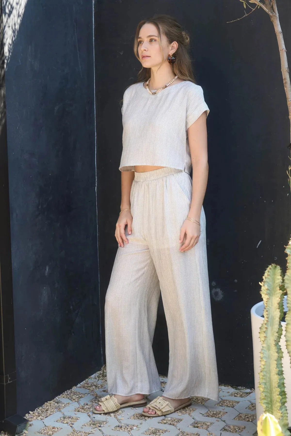 Back Button Lounge Set