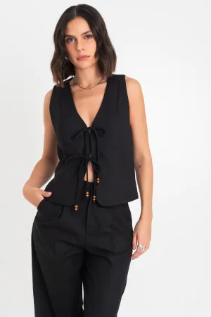 Blusa sin mangas escote con lazos en contraste