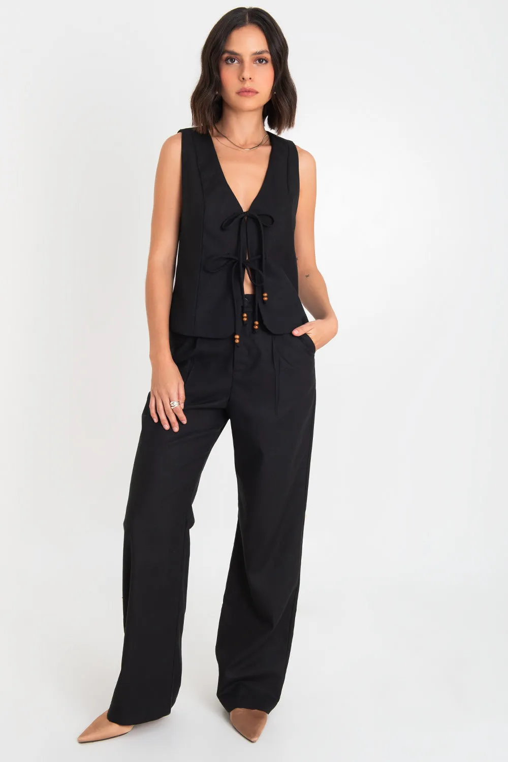 Blusa sin mangas escote con lazos en contraste