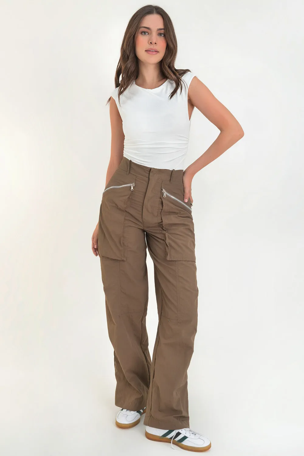 Body ajustado sin mangas cut out en espalda