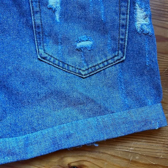 By Together Distressed High Rise Denim Shorts Size Small