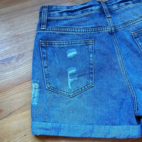 By Together Distressed High Rise Denim Shorts Size Small
