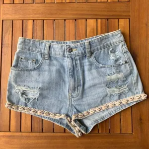 CARMAR - Sheila Puka Shell Distressed Shorts