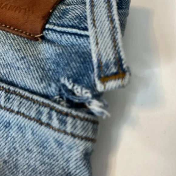 Citizens Of Humanity, Jean Distressed Women’s Shorts Size 30 Daphne