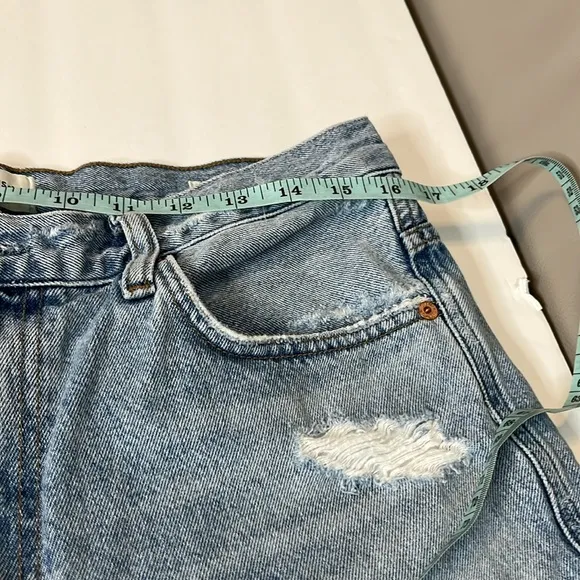 Citizens Of Humanity, Jean Distressed Women’s Shorts Size 30 Daphne