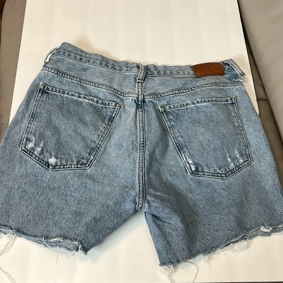 Citizens Of Humanity, Jean Distressed Women’s Shorts Size 30 Daphne