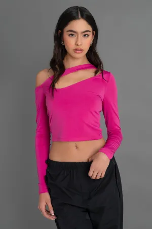 Crop top manga larga escote diagonal con cut out