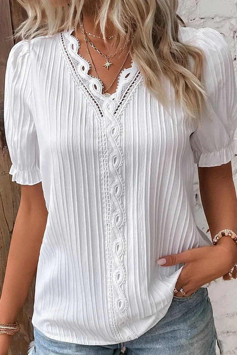 CWTBLS1468_SOLID COLOR V-NECK HOLLOW SHORT-SLEEVED SHIRT: APRICOT / (L) 1