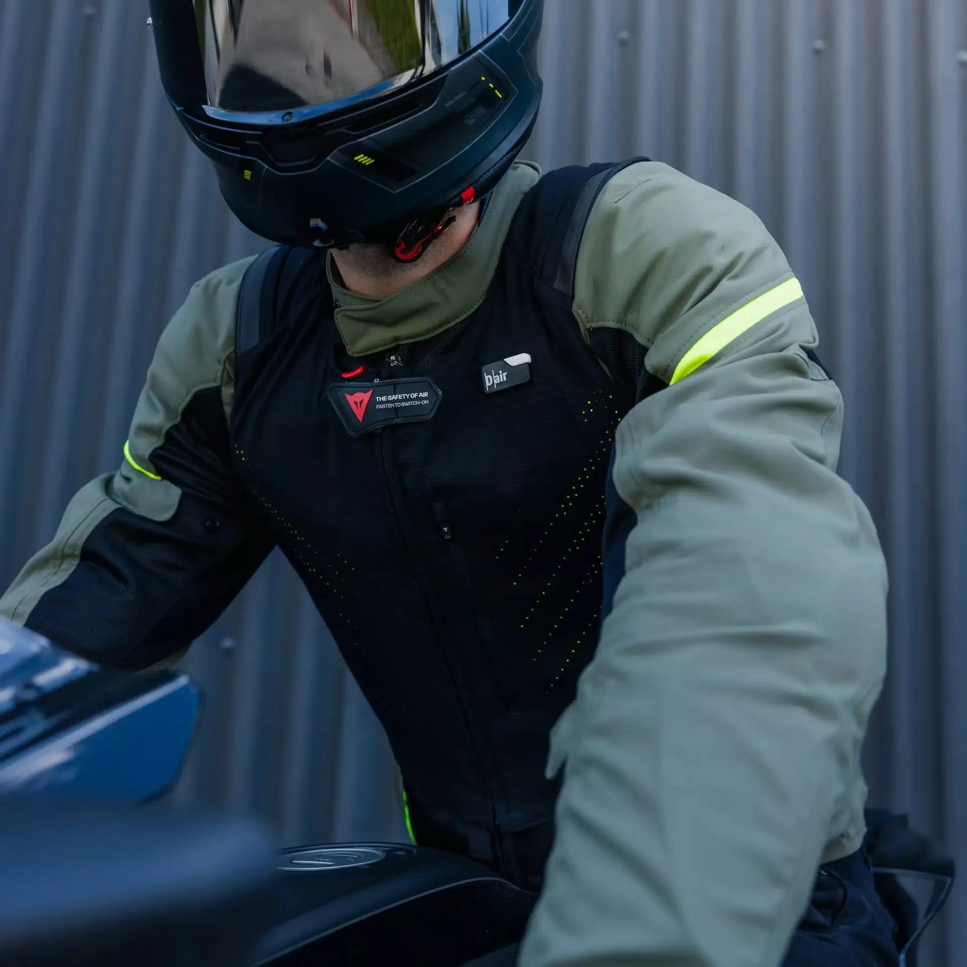 DAINESE PRO SMART D-air® MOTORCYCLE AIRBAG VEST