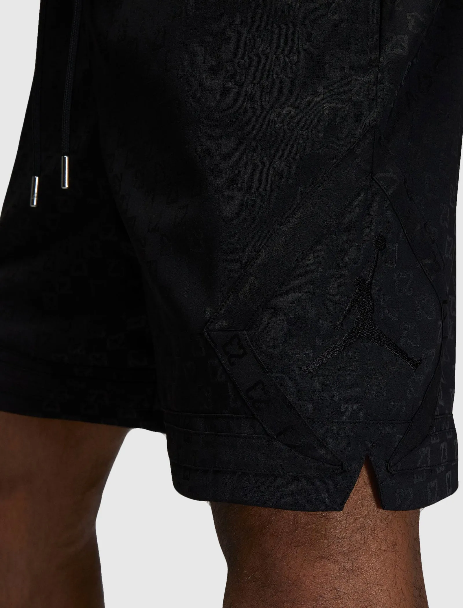 ESSENTIAL DIAMOND SHORT