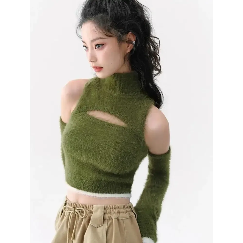 Fluffy Crop Top with Soft Touch Material and Contrast Color Design