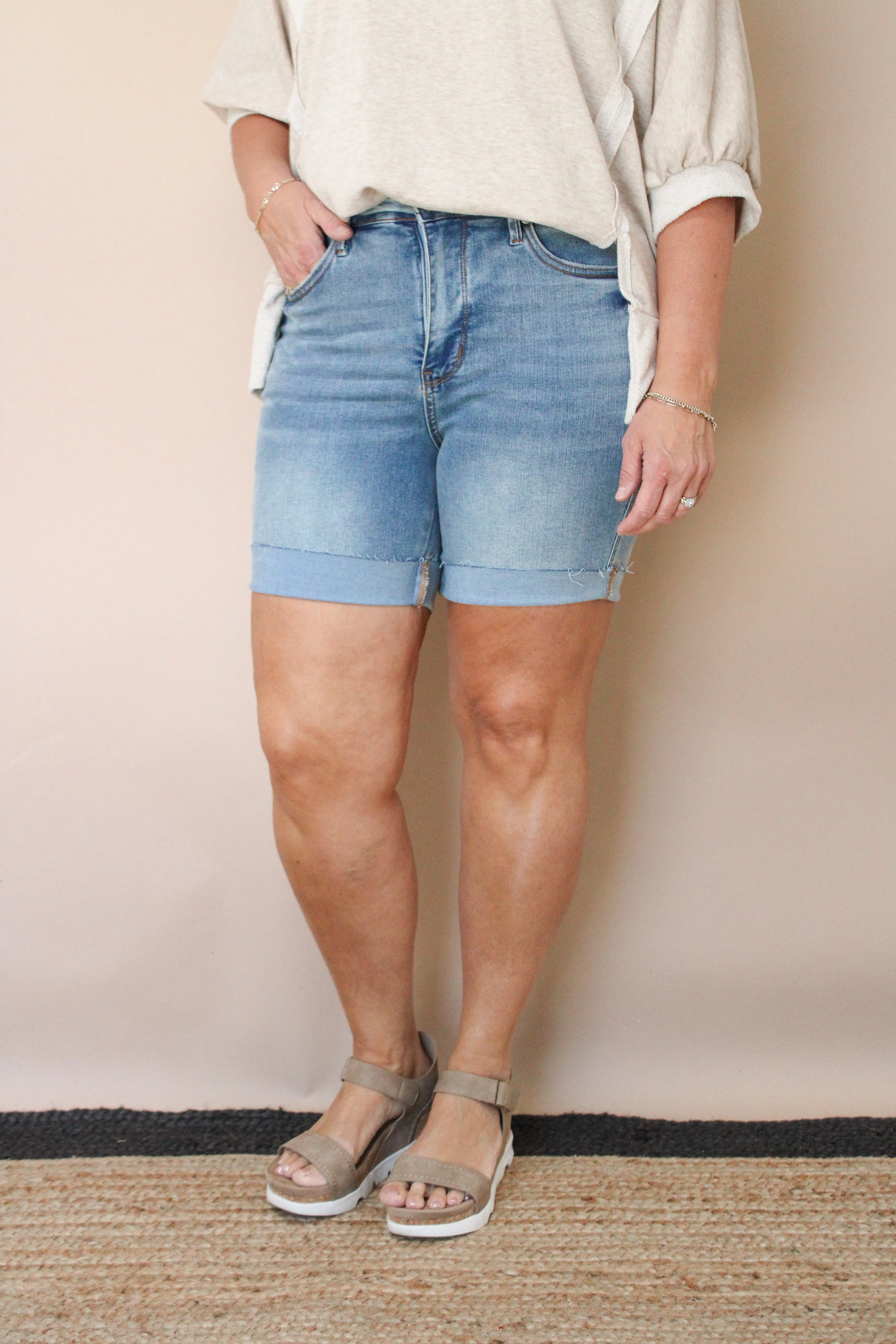 FYNN LIGHT WASH DENIM BERMUDA JEAN SHORTS
