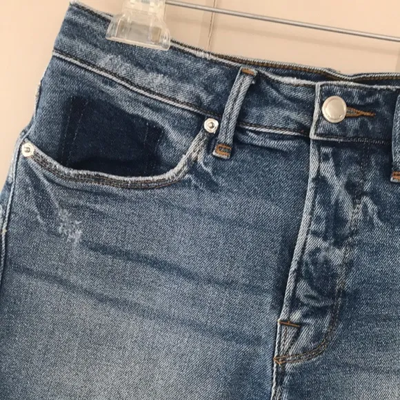 Good American Bombshell Short