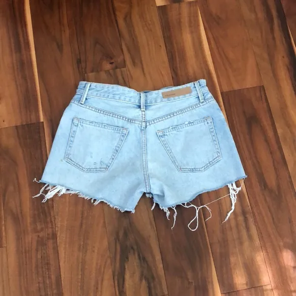 GRLFRND HELENA SHORTS IN DEATH VALLEY SIZE 26 BUTTON FLY &amp; DISTRESSING EUC