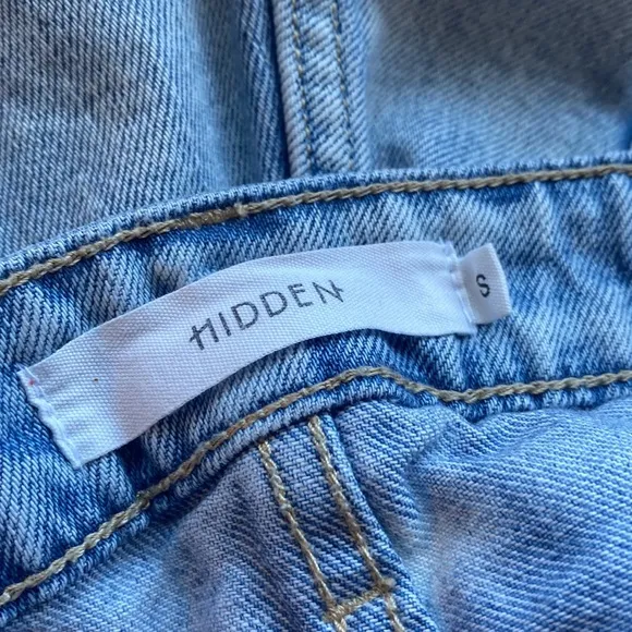 Hidden Distressed High Rise Shorts Size Small