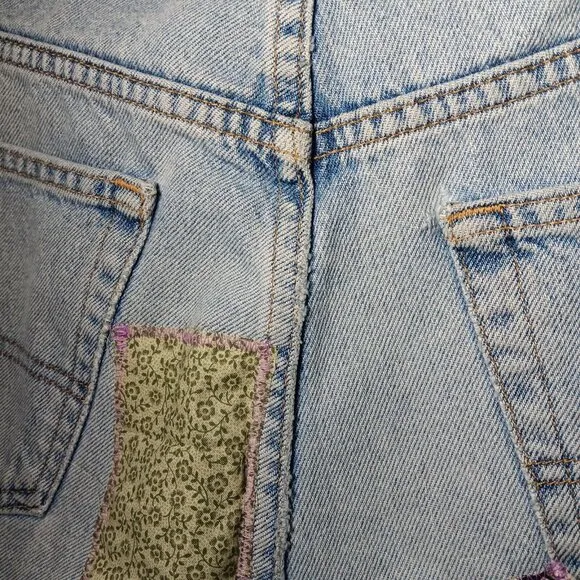 Jean Shorts Womens 34 Patchwork Hippie Upcycled Distressed Floral Blue OOAK READ
