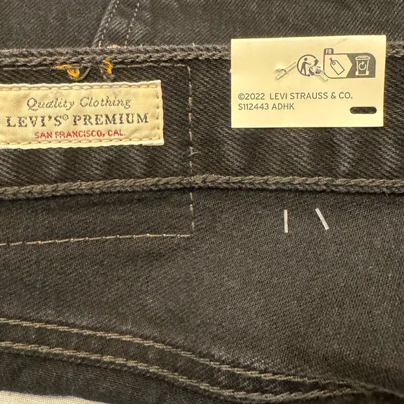 LEVI'S NWT $69.50 501 Distressed 5 Pocket High Rise Black Shorts Size 34
