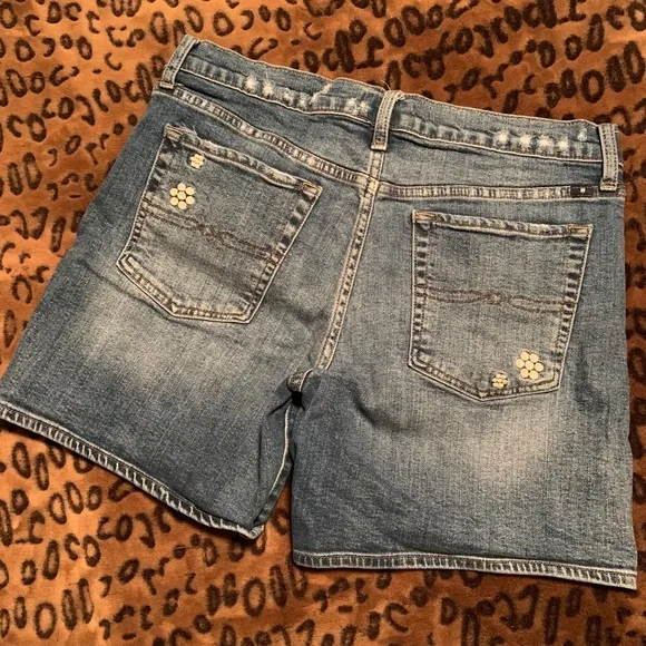 Lucky Embroidered Roll Up Shorts