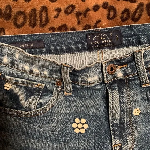 Lucky Embroidered Roll Up Shorts