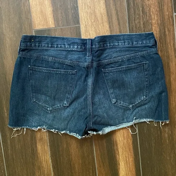Madewell dark wash denim raw hem shorty shorts