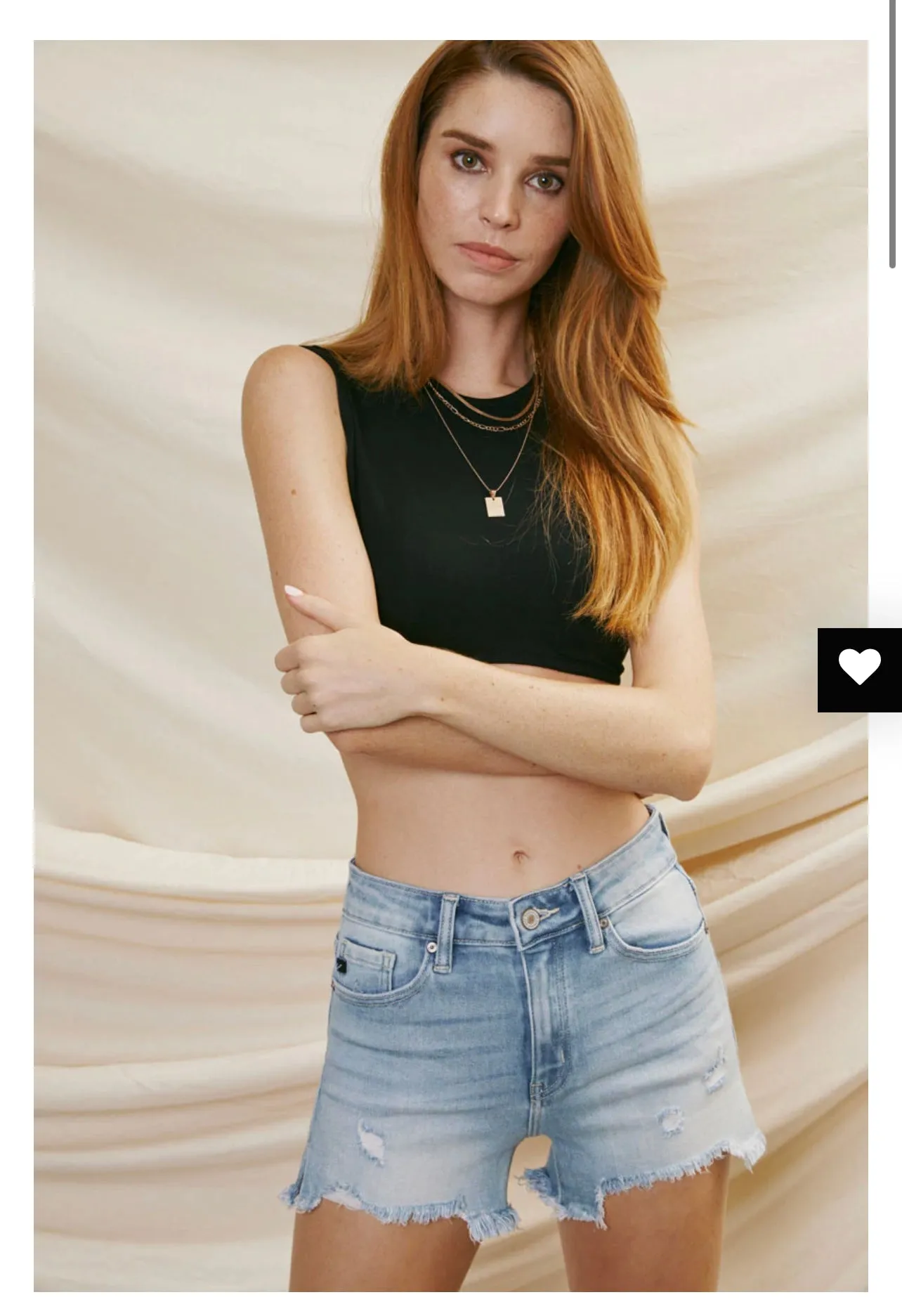 MED WASH HIGH RISE SHORTS