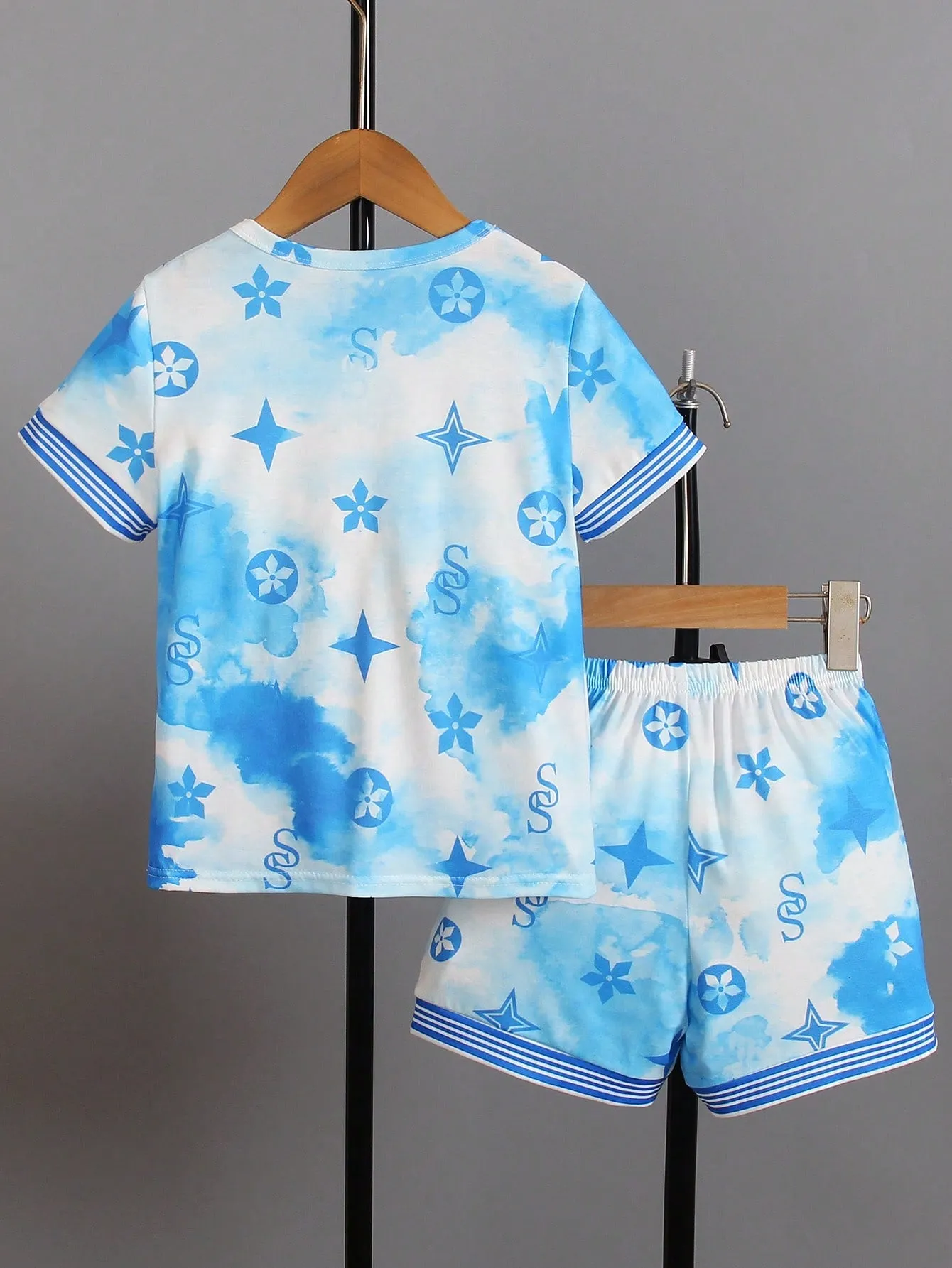 Men's tie and dye t shirt|  Boys' Tie Dye Geometric Round Neck T-Shirt