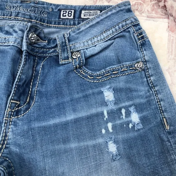 Miss Me Mid Shorts 28
