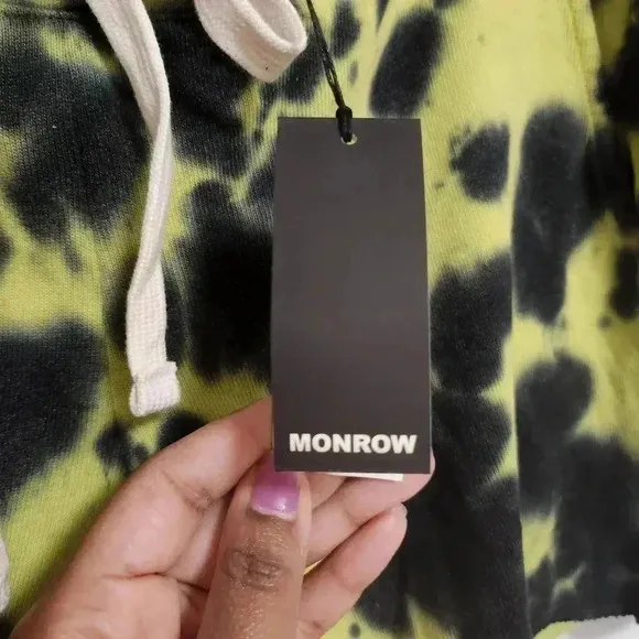Monrow-Fuzzy fleece pocket shorts
