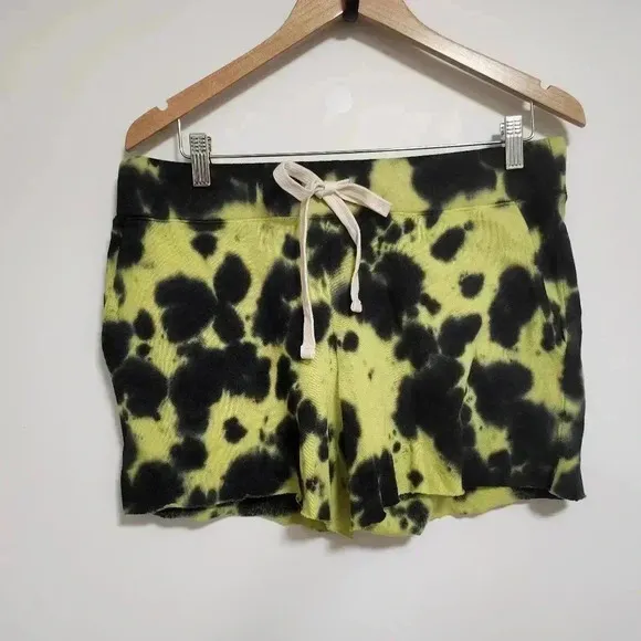 Monrow-Fuzzy fleece pocket shorts