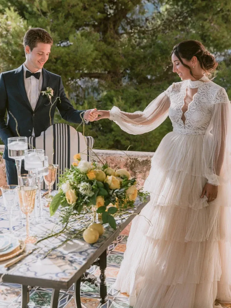 Muslim Long Sleeves Lace Wedding Dress Dubai Retro Tiered Pleated Tulle High Neck Racerback Backless Bridal Gown Customized