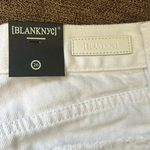 New BLANKNYC Distressed Frayed Hem Shorts Button Fly in White Size 26