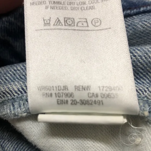 NWOT Hudson Sloan Distressed Cut Off Shorts