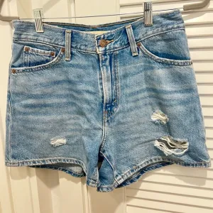 NWOT Levi’s Jean Shorts, Size 26