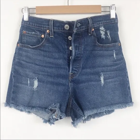 NWT Levi’s Ribcage Distressed Cut Off Denim Shorts Size 25