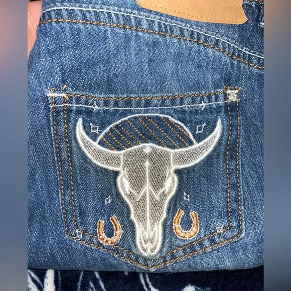NWT! Urban Outfitters Daisy Street Steer Distressed Raw Hem Jean Shorts
