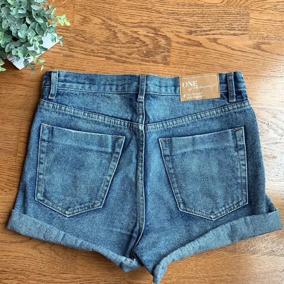 ONE by ONE TEASPOON outlaws distressed denim shorts (26) ✨