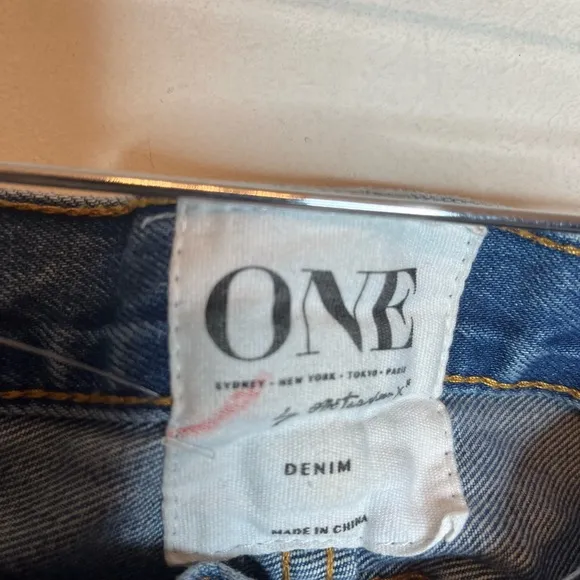 One Teaspoon Bonitas Cut-offs/ Botty Short Size 28