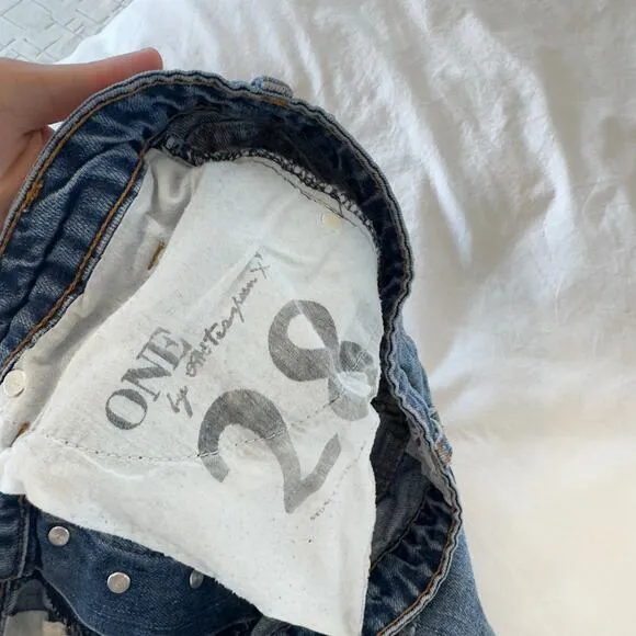 One Teaspoon Distressed Jean Shorts Size 28