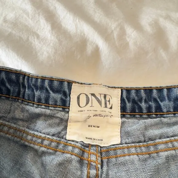 One Teaspoon Distressed Jean Shorts Size 28