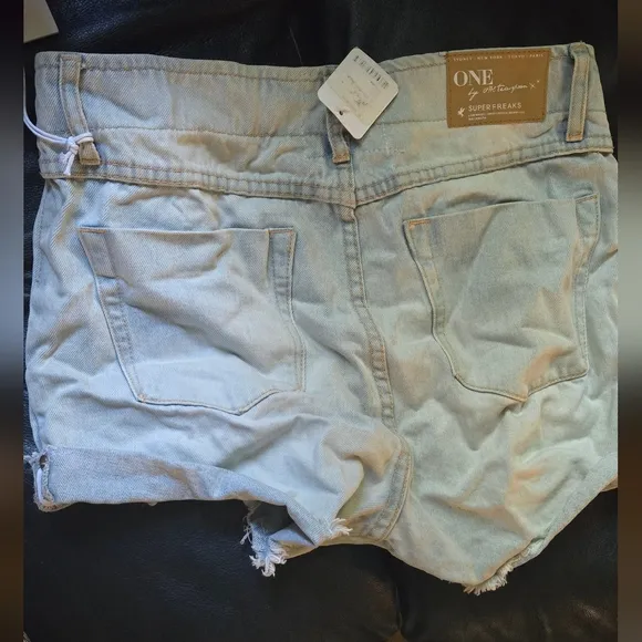 One Teaspoon jean shorts corset front tie drop crotch skinny leg mid length sz26