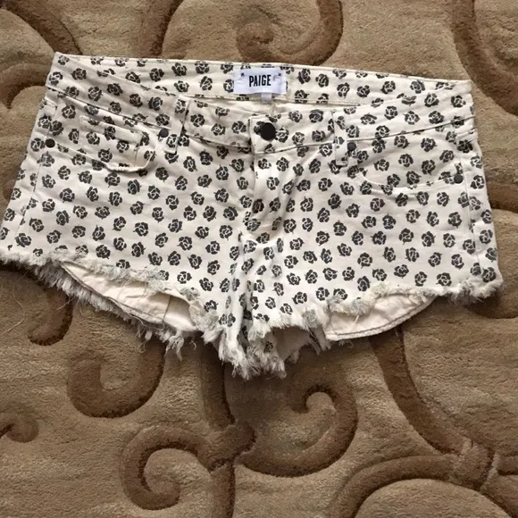 paige shorts size 30