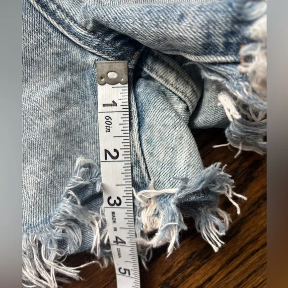 Pistola Cut-Off High Rise Distressed Jean Shorts in Light Wash. Size 26.